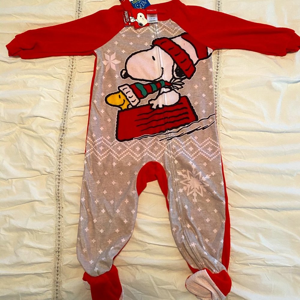 Peanuts Snoopy Fleece Christmas/Holiday Pajamas.